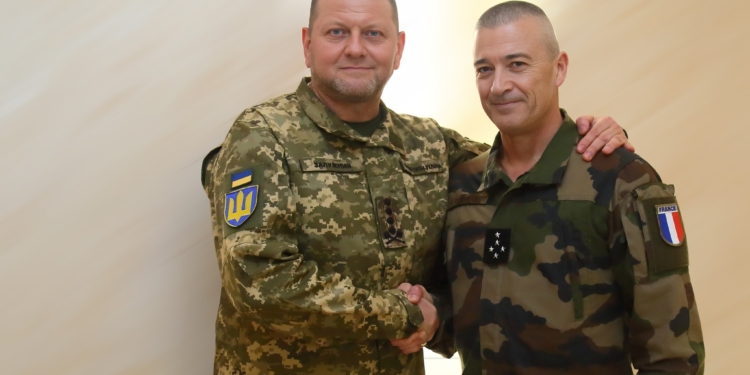 Україну вперше відвідав начальник Об‘єднаного штабу Збройних Сил Франції – про що вони говорили з Залужним
