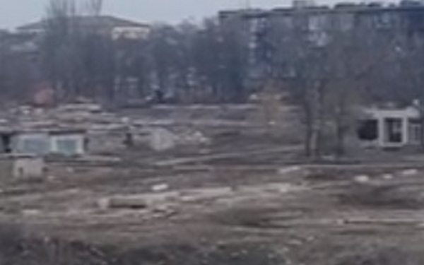 «Просто пустеля»: радник мера Маріуполя показав, що залишив «руський мір» від 29 багатоповерхівок (ВІДЕО)