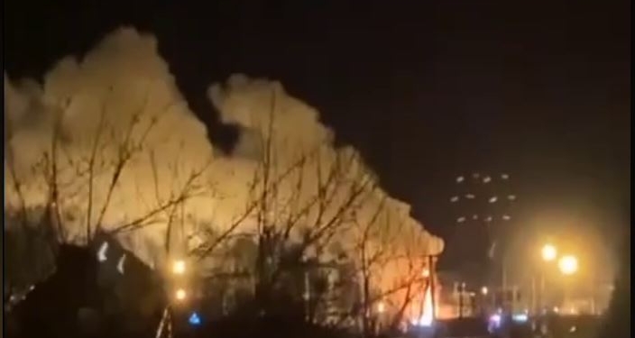 Вночі безпілотник влучив у підстанцію в Бєлгороді, були вибухи і в Курській області (ВІДЕО)