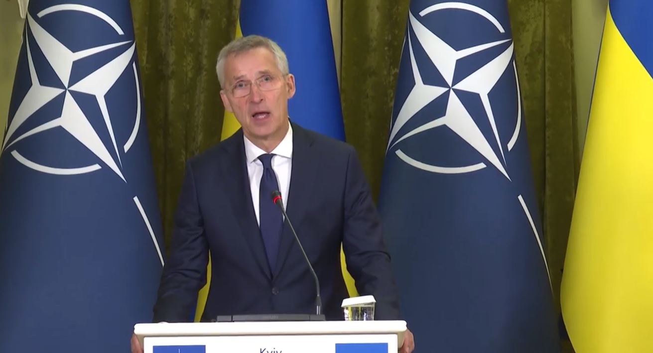 «Місце України по праву в НАТО, і з нашою підтримкою ми зробимо це можливим» – Столтенберг (ВІДЕО)