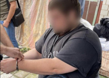 Мешканець Миколаївщини, який 16 разів здав переселенцям в оренду неіснуючі квартири в Ужгороді, «сів» на 7 років