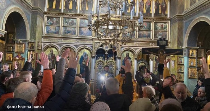 Громада головного львівського собору УПЦ МП проголосувала за перехід до ПЦУ (ВІДЕО)