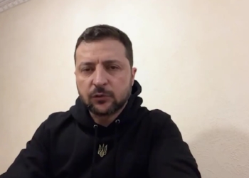«Жоден із тих, хто допомагає терористам, працює на них, постачає або виробляє зброю для терору, не уникне відповідальності» – звернення Зеленського (ВІДЕО)