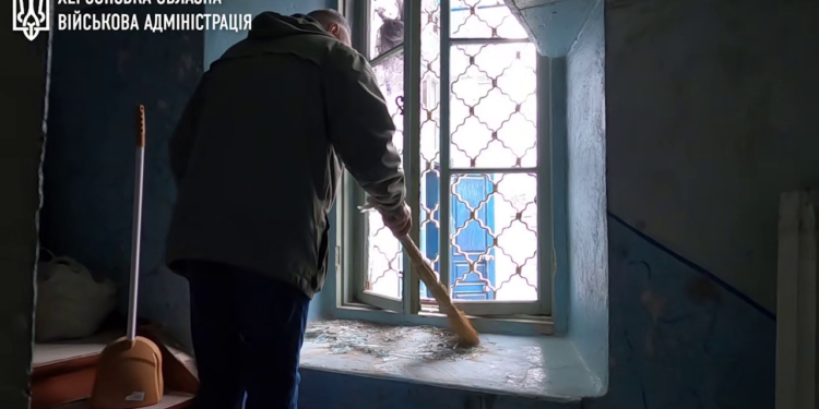 Перед Великоднем росіяни вдарили по церкві в Херсоні (ВІДЕО)