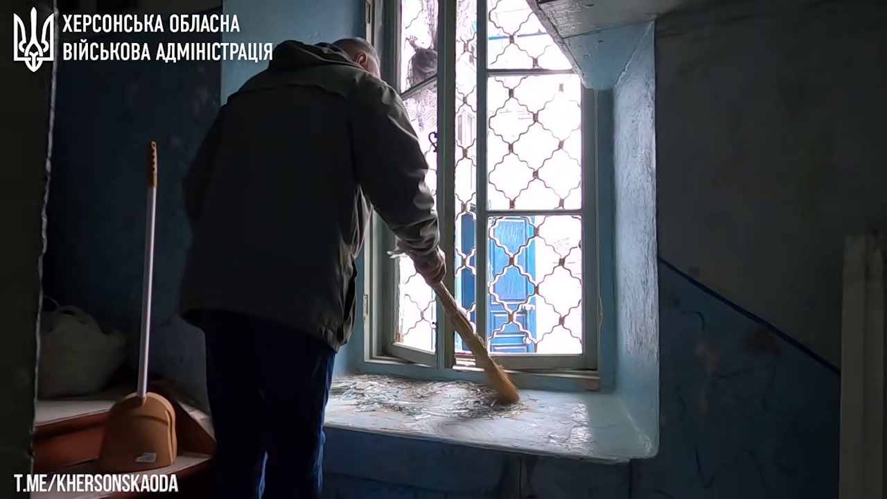 Перед Великоднем росіяни вдарили по церкві в Херсоні (ВІДЕО)