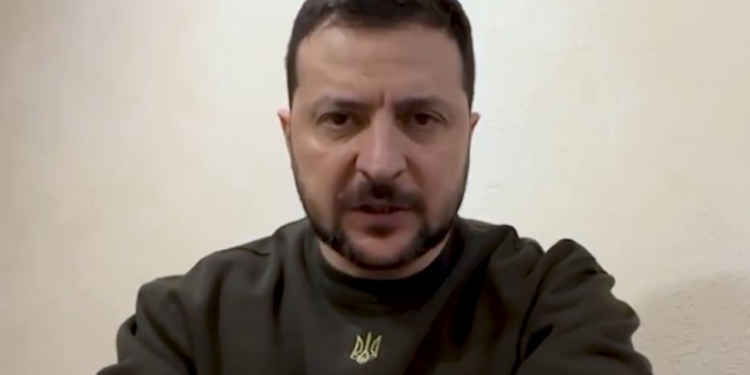 “Наступний тиждень буде особливо вагомим для нашого захисту і руху до перемоги”, – Зеленський (ВІДЕО)