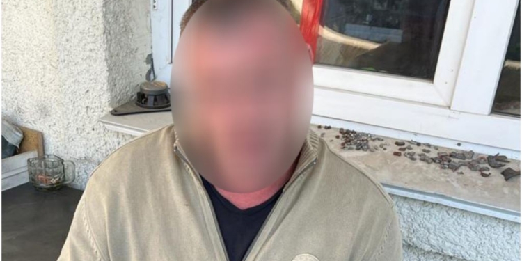 Для власного спокою. Гранати і наркотики зберігав вдома житель Миколаївщини (ФОТО)