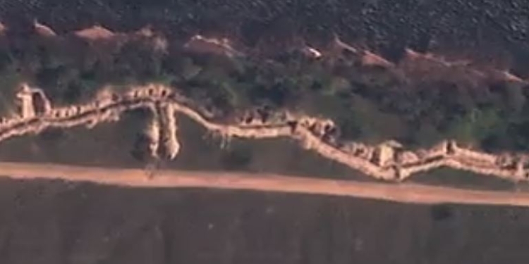 Росіяни вздовж лівого берега Дніпра вирили нову мережу окопів (ФОТО, ВІДЕО)