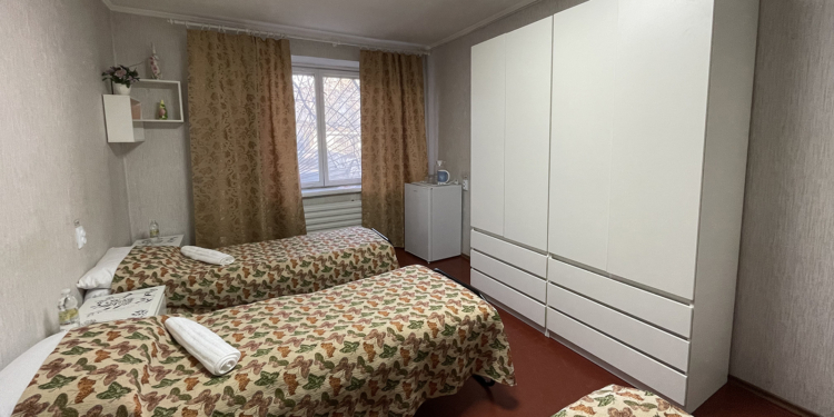 Хостел для ВПО та містян, які втратили житло, в Миколаєві: отримана чергова партія меблів та обладнання (ФОТО)