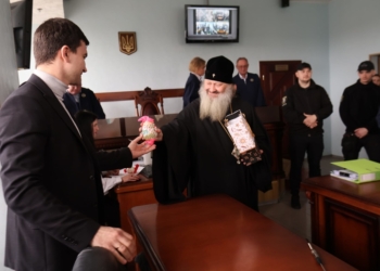 Митрополита Павла залишили під домашнім арештом – він роздавав суддям і прокурорам паски і яйця (ФОТО)