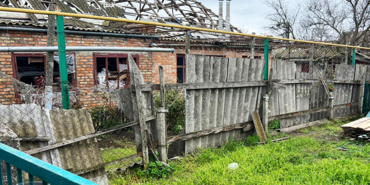 Поліція Миколаївщини показала наслідки обстрілу Очакова (ФОТО)