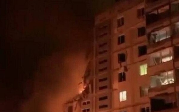 Російській нічний терор ракетами: у Дніпрі загинула жінка з трирічною дитиною, в Умані знесений під’їзд 9-поверхівки (ВІДЕО)