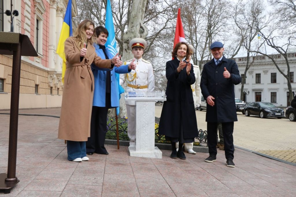 В Одесі відкрили табличку про включення історичного центру міста до Списку всесвітньої спадщини ЮНЕСКО (ФОТО) 3