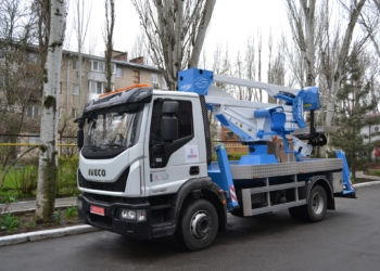 «Миколаївобленерго» отримав автопідйомник від USAID (ФОТО)
