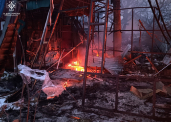 Внаслідок російських обстрілів в Очакові спалахнули дві пожежі – їх оперативно загасили рятувальники (ФОТО)