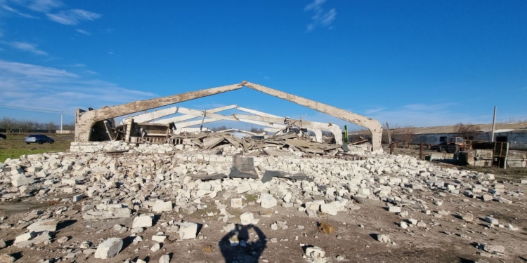 Понад 973 млн.грн. – така шкода довкіллю внаслідок руйнації російською ракетою зернового складу на узбережжі Миколаївщини (ФОТО)