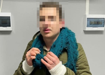 Як ухилянти перевдягаються жінками для перетину кордону. Яскраві образи (ФОТО)