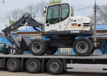 «Миколаївводоканал» отримав з Німеччини колісний екскаватор Terex TW 110 (ФОТО)