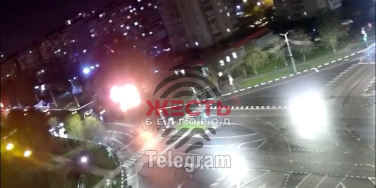 Є повне відео вчорашнього “прильоту” в Бєлгород бомби з російського літака (ВІДЕО)