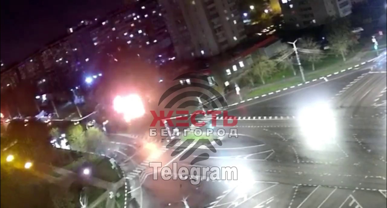 Є повне відео вчорашнього “прильоту” в Бєлгород бомби з російського літака (ВІДЕО)