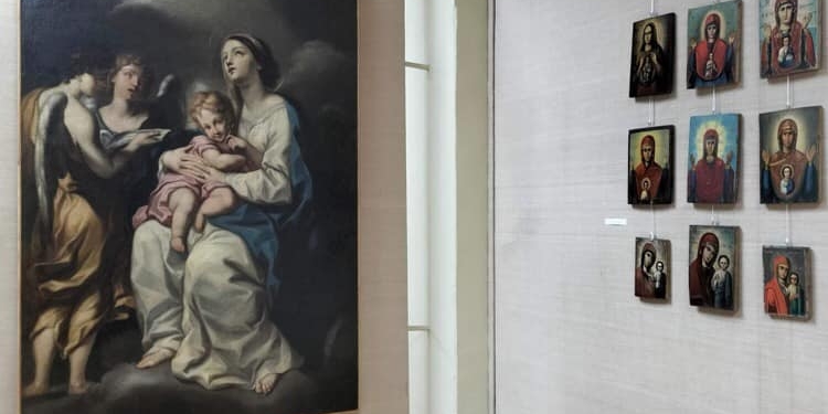 “В єднанні з Богом”: у Миколаєві відкрилась виставка української хатньої ікони (ФОТО)