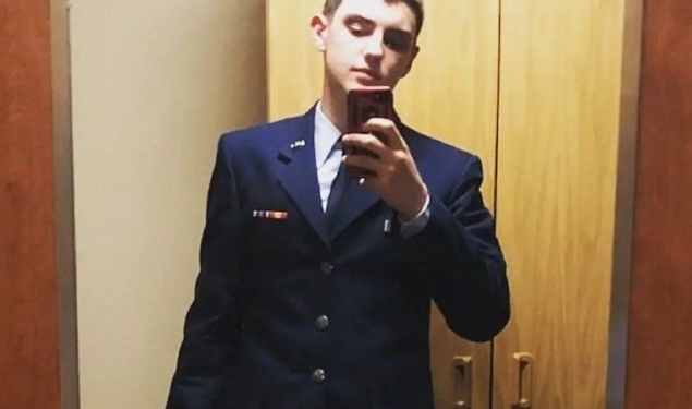 ФБР заарештувало підозрюваного у зливі секретів Пентагону, які обговорює весь світ (ФОТО)