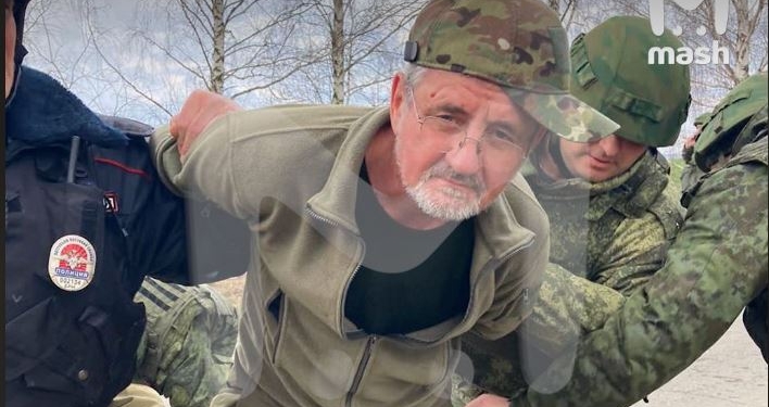 РосЗМІ стверджують, що в Брянській області впав український легкомоторний літак. Пілота затримали (ФОТО)