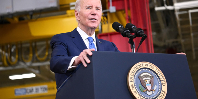 Байден знову балотуватиметься в президенти, але не поспішає з заявою про це, і має аргументи, – NBC News