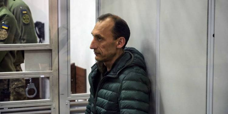 Він брав Цемаха. Суд арештував ексрозвідника Червінського – начебто через нього бомбили аеродром на Кіровоградщині