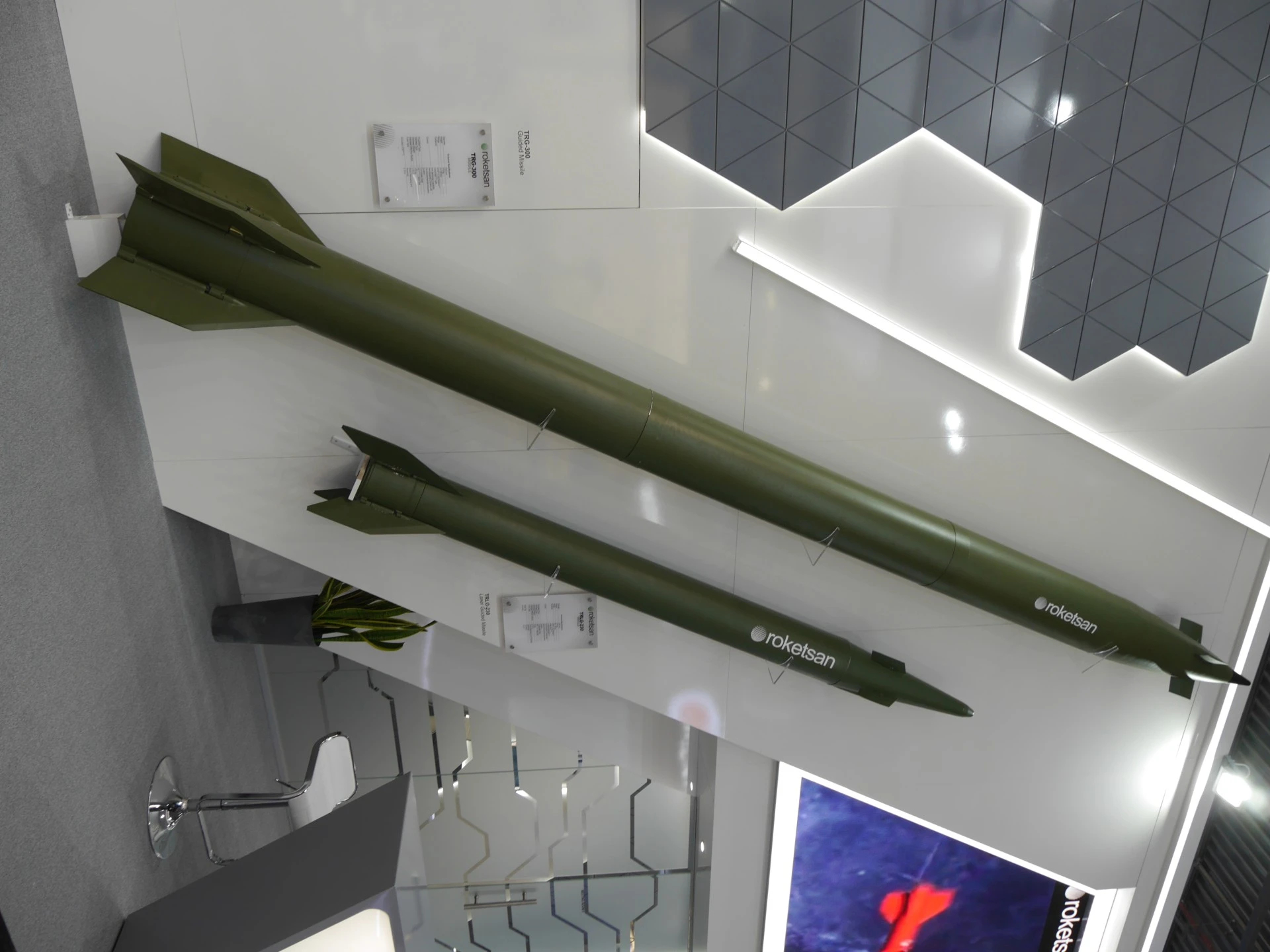 Британія шукає в світі для України ракети великої дальності