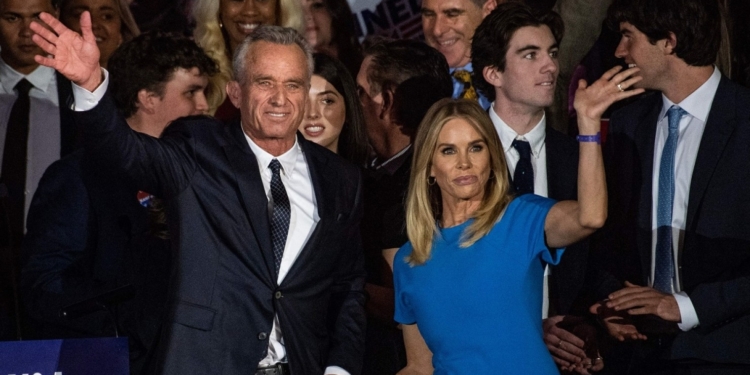 Конкурент Байдена. Роберт Кеннеді-молодший буде балотуватися у президенти США. Хто він? (ФОТО)