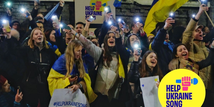 Момент солідарності. У Ліверпулі офіційно стартував рух #HelpUkraineSong – заспівай та підтримай Україну