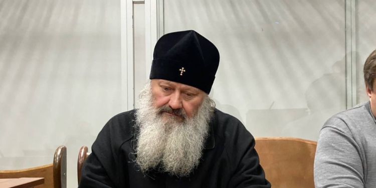 Митрополит Павло буде відбувати домашній арешт у селі за місцем реєстрації. Вже бідкається (ВІДЕО)