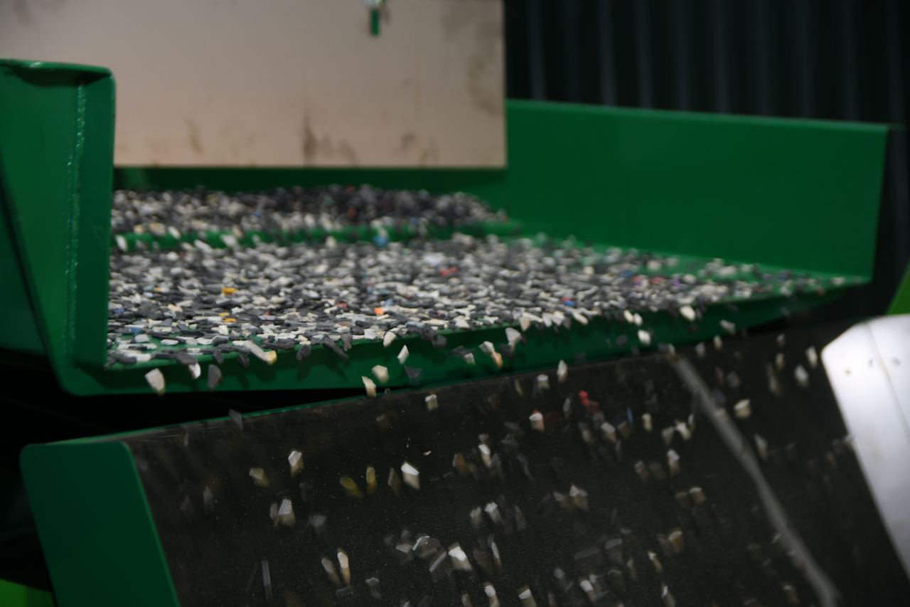 В України налагоджують сортування сміття інфрачервоними променями – обладнання українського виробництва (ФОТО)