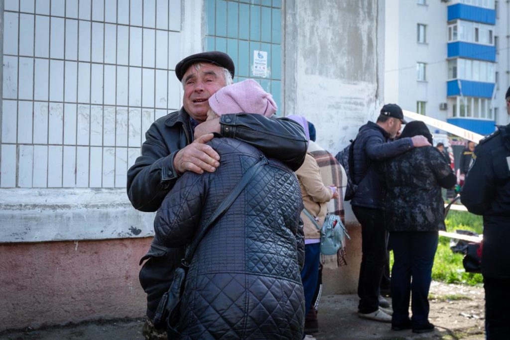 Загиблих в Умані вже 16, загиблих дітей неможливо впізнати (ФОТО) 12