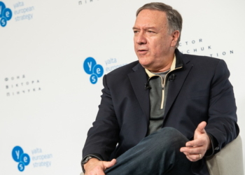 Зеленський зустрівся з Помпео, можливим кандидатом в президенти. Він вважає, що США могли надати таку підтримку, за якої би все вже закінчилося  (ВІДЕО)