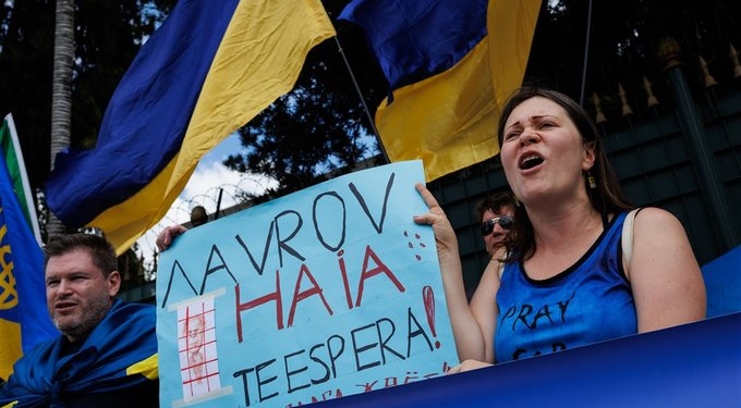 “Росія – вбивця”, – Лаврова “тепло зустріли” в Бразилії (ФОТО)