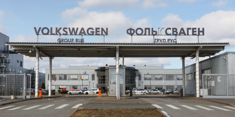 Австрійський бізнесмен пропонував Путіну відновити виробництво “Волги” на заводах Volkswagen у Росії