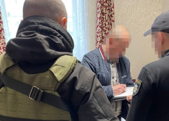 СБУ викрила групу ділків на Запоріжжі, які допомагали громадянам рф «легалізуватися» в Україні (ФОТО)