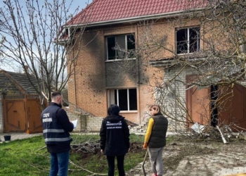 Миколаївська обласна прокуратура показала наслідки чергового масованого обстрілу росіянами Очакова (ФОТО)
