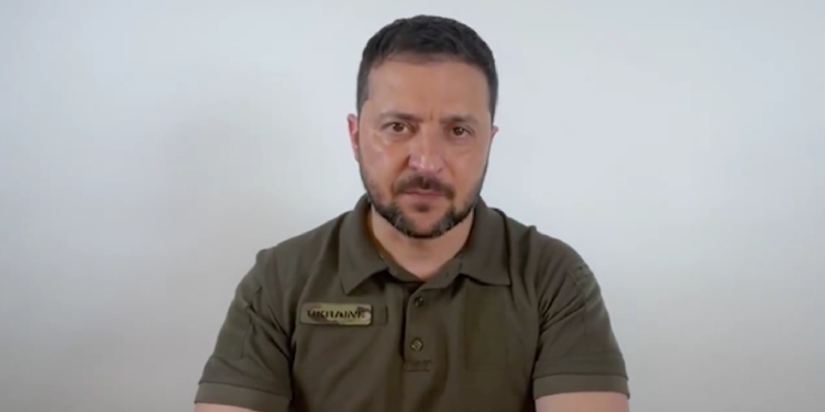 Про обмін полоненими, підтримку Швеції та Фінляндії, «економічний безвіз» і дяка Нацгвардії – про що у своєму зверненні говорив Зеленський (ВІДЕО)