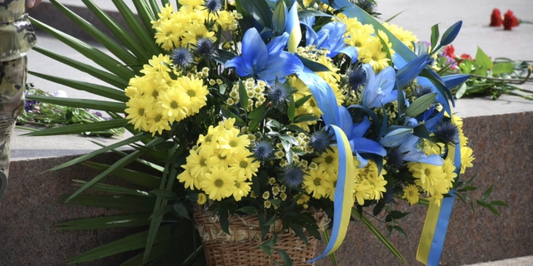 У Миколаєві відзначили День пам’яті та примирення (ФОТО)