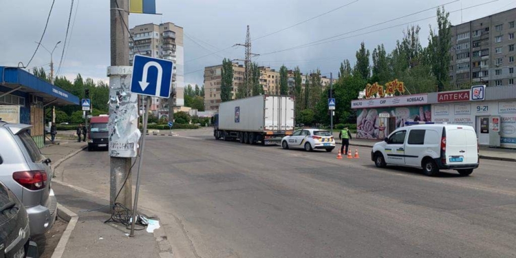 У Миколаєві вантажівка MAN збила 80-річну жінку – постраждала в лікарні