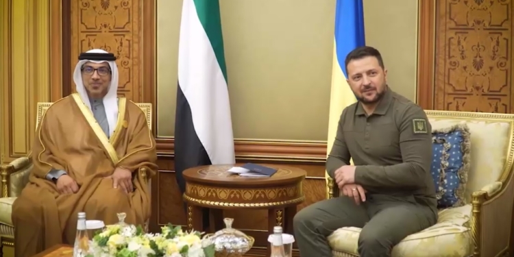 Зеленський зустрівся з главами делегацій ОАЕ, Оману та Кувейту