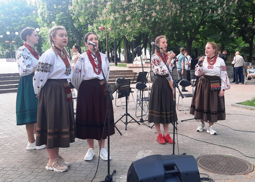 Свято творчості, присвячене Всесвітньому дню вишиванки у Миколаєві, вдалося (ФОТО) 2