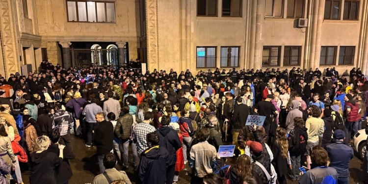 У Тбілісі почалися протести через відкриття авіасполучення з росією