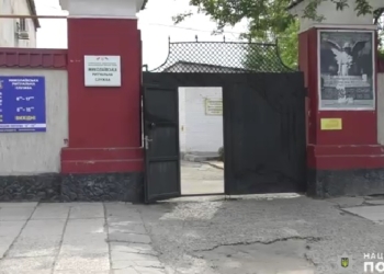 У Миколаєві поліція підозрює посадовців КП «Миколаївська ритуальна служба» в махінаціях з грошима, виділених з бюджету на поховання певної категорії містян (ВІДЕО)