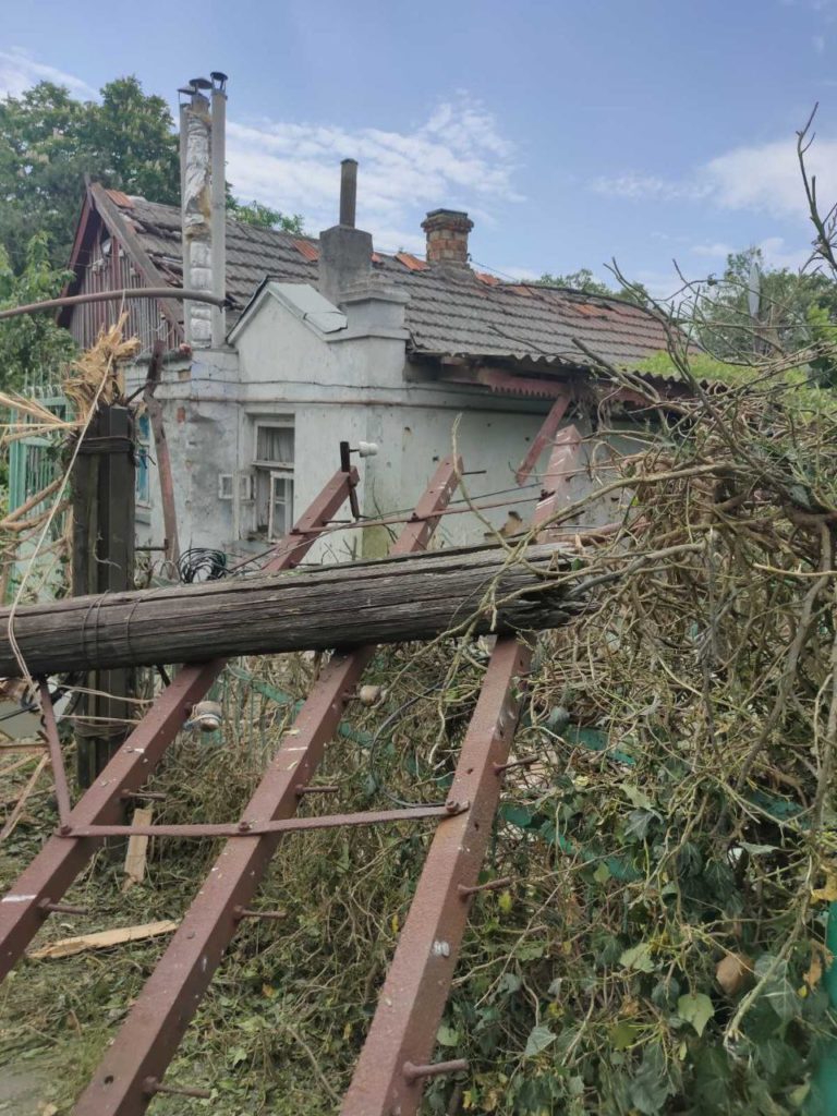 Наслідки сьогоднішнього ранкового обстрілу Очакова – постраждали житлові будинки та інфраструктура (ФОТО) 1