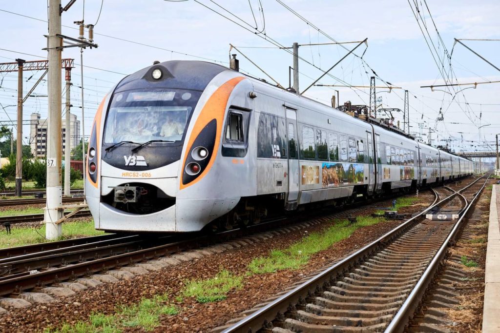 Укрзалізниця повертає Інтерсіті+ 732/731 Київ-Дніпро-Запоріжжя 1