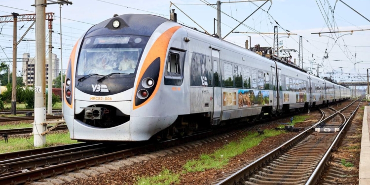 Укрзалізниця повертає Інтерсіті+ 732/731 Київ-Дніпро-Запоріжжя